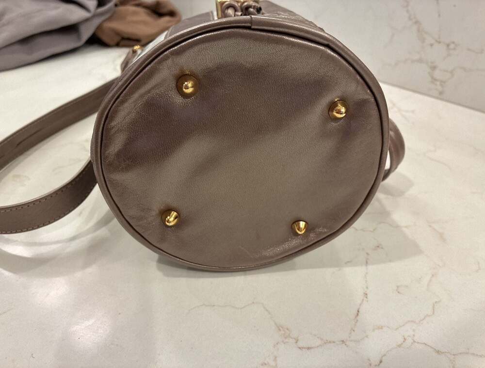 Donald J Pliner Metallic Leather and Mesh Drawstring Bucket Bag Made in Spain - Picture 6 of 6